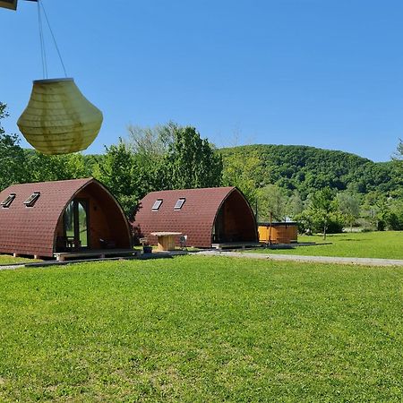 Casute In Mijlocul Naturii - Wild Camp Авриг Екстериор снимка