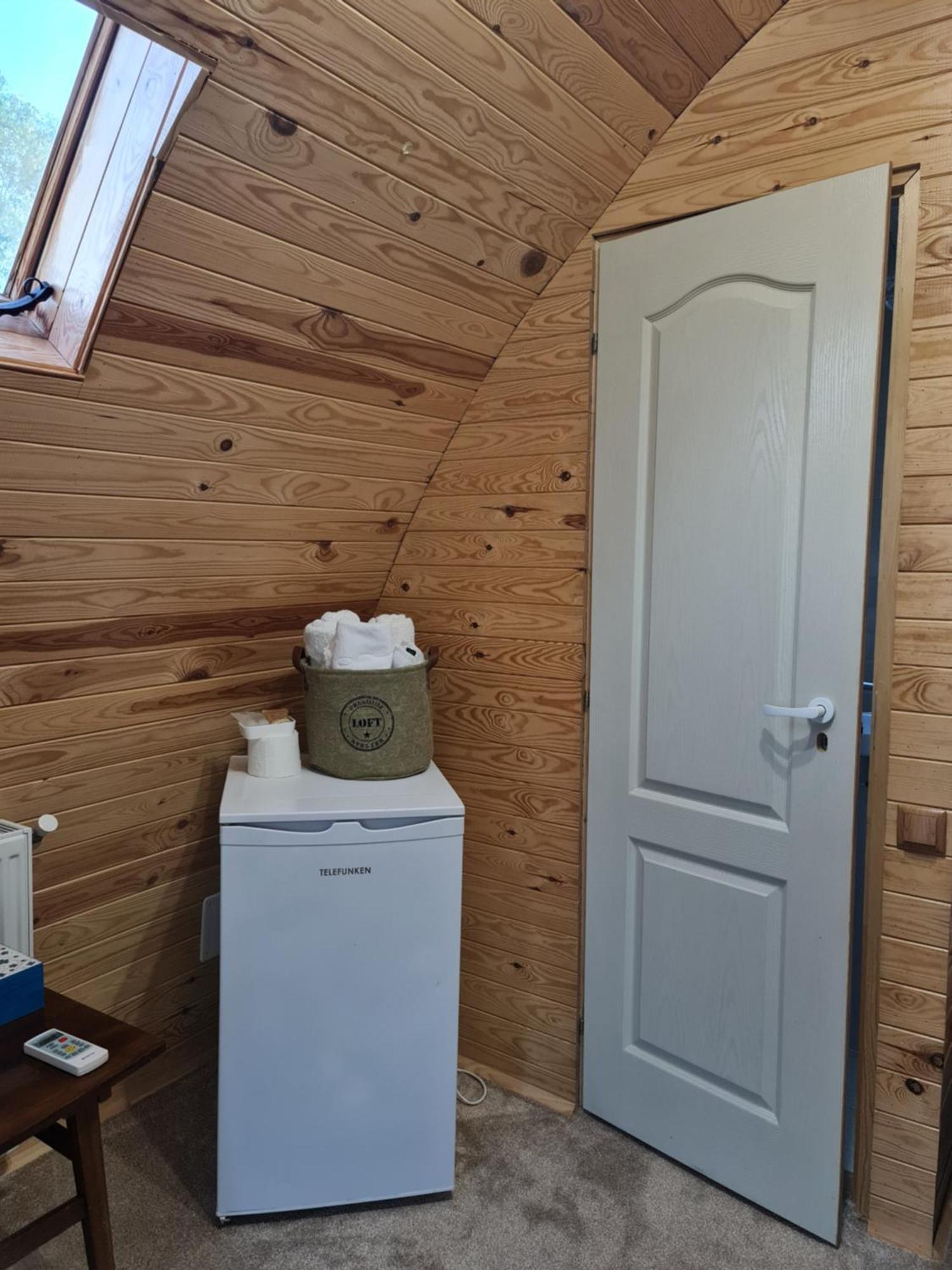 Casute In Mijlocul Naturii - Wild Camp Авриг Екстериор снимка